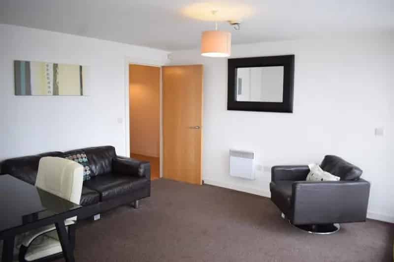 2 bedroom Flat
 To Let