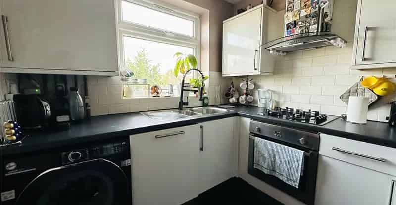 2 Bedroom Period Conversion Flat for Sale
