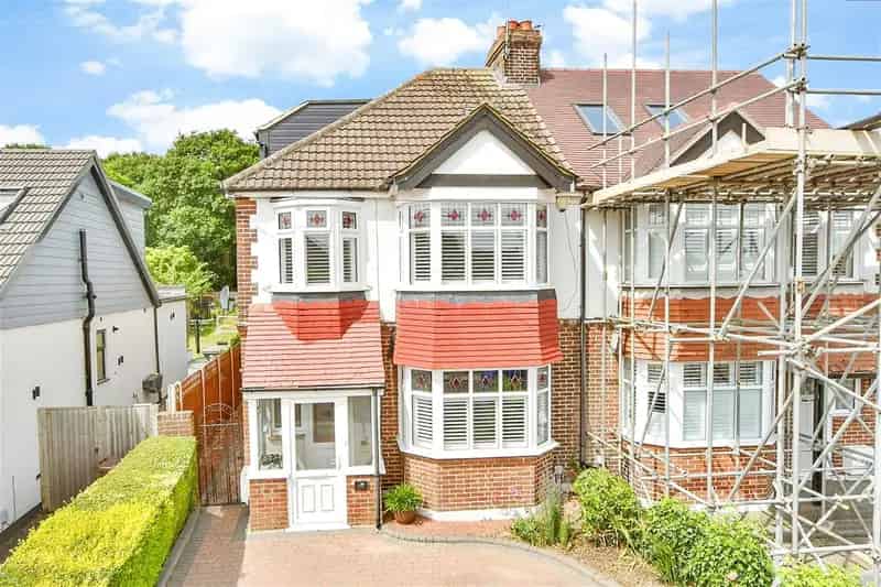 4 Bedroom Semi-Detached House for Sale