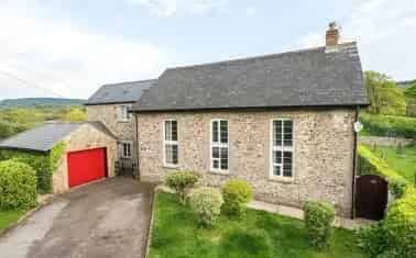 Spacious Chapel Conversion with Guest Suite and Paddock