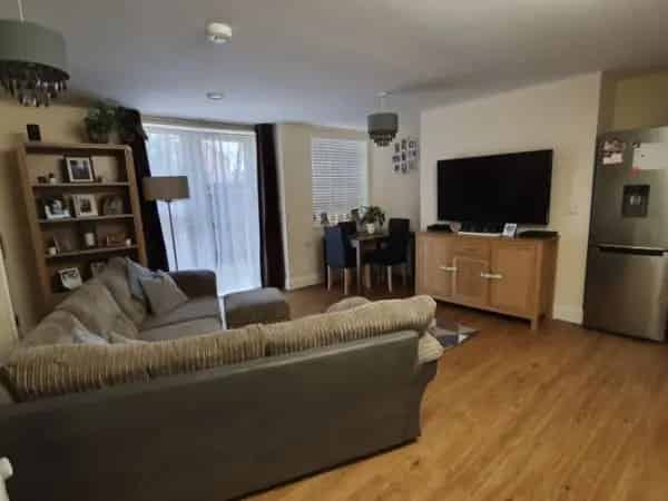 Flat For Rent , Crawley, England