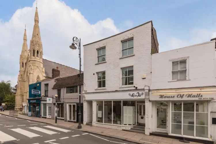 2 Bedroom Flat for Sale in Hampstead Village