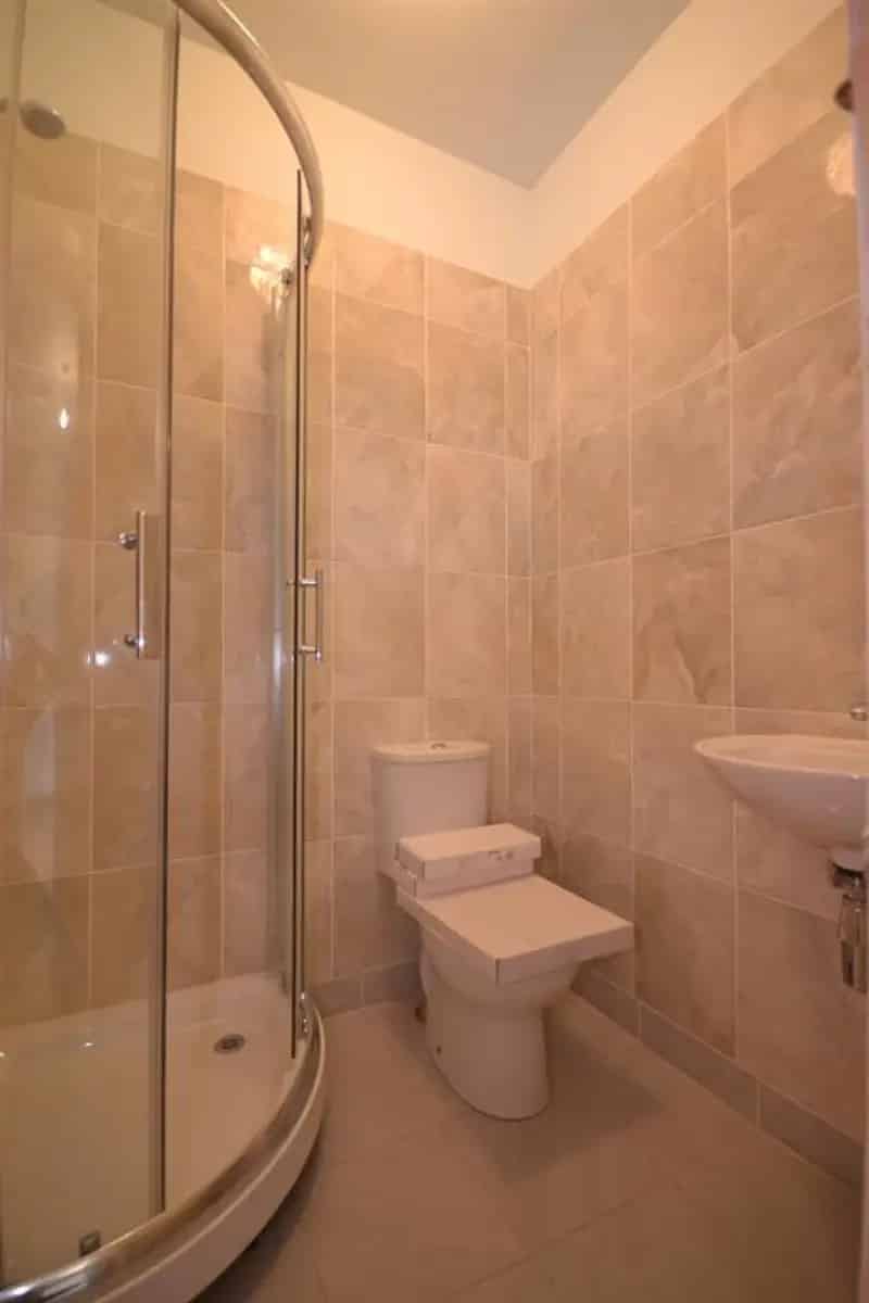 1 bedroom Flat
 To Let