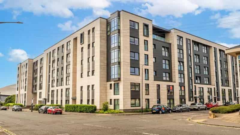 1 Bedroom Flat for Sale in Scotland