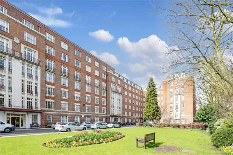 1 Bedroom Flat Apartment in Prince Albert Road St Johns Wood