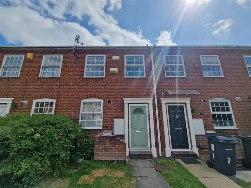 2 bedroom terraced house