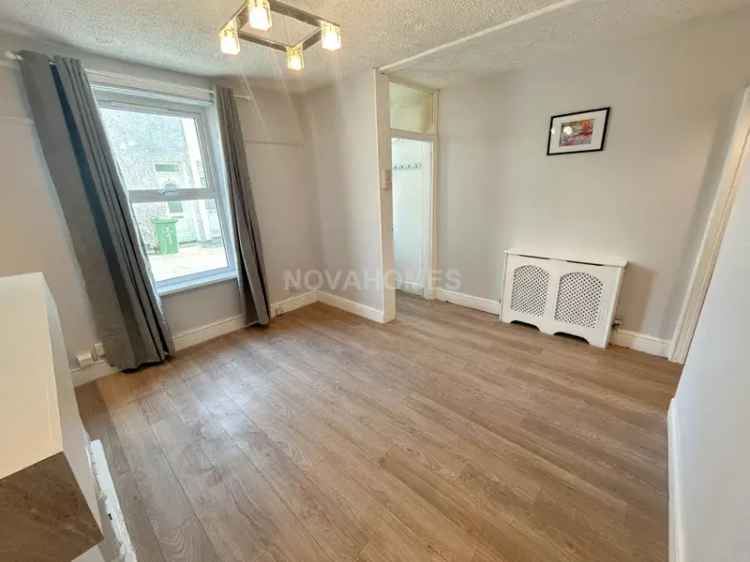 2 Bedroom Terraced House to Rent Stoke Village