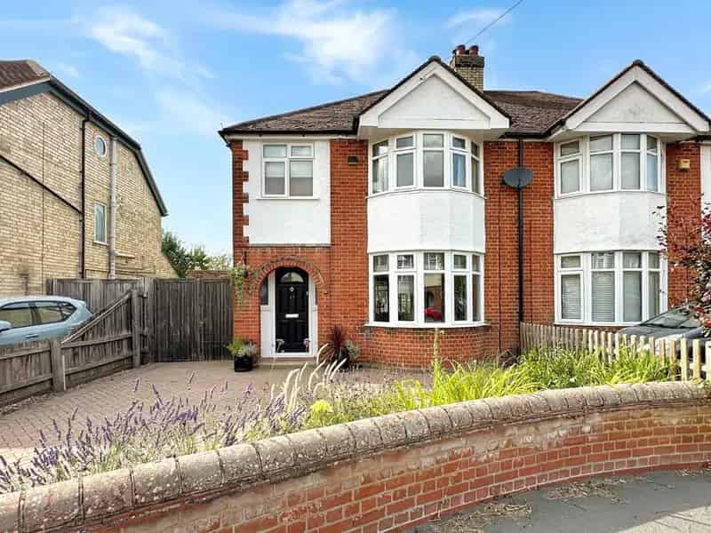 3 Bedroom Semi Detached House For Sale Cambridge