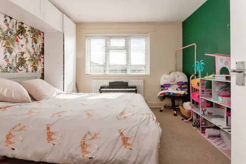 Two Bedroom Mid Terrace House Ousedale School Catchment