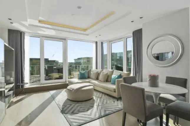 Flat for sale in Kensington High Street, London W14