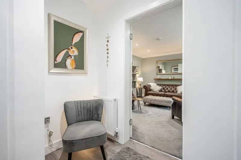 Elegant 2-Bedroom Apartment in Stirling's Kings Park