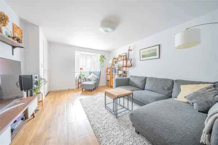 House For Sale in Leeds, England