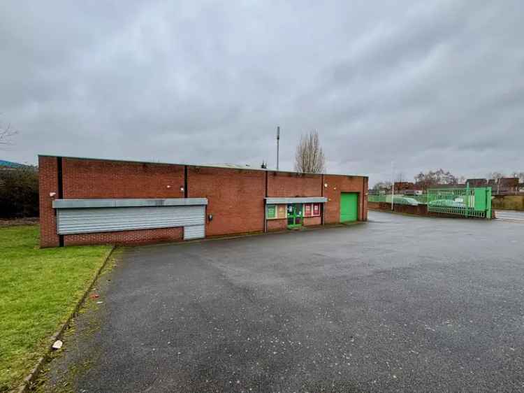 Trade Counter Unit Northampton - Secure Yard, Loading Doors