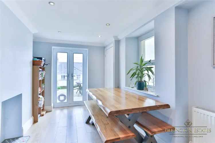 5 Bedroom Family House to Rent