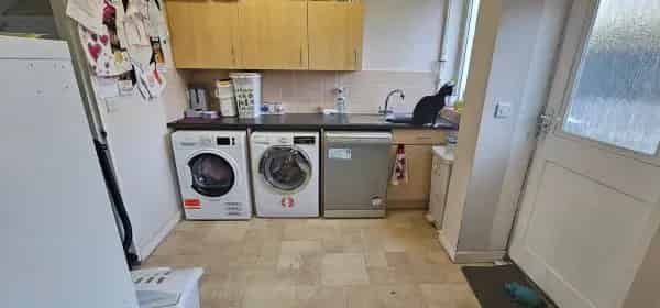 3 Bed Terrace House Near Schools and Amenities
