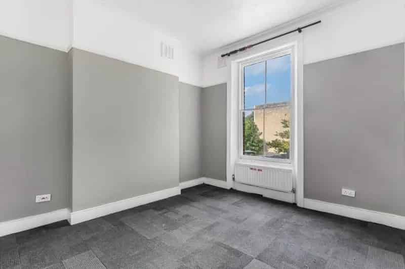 6 Bed House for Sale - Large Family Home with Extension Potential