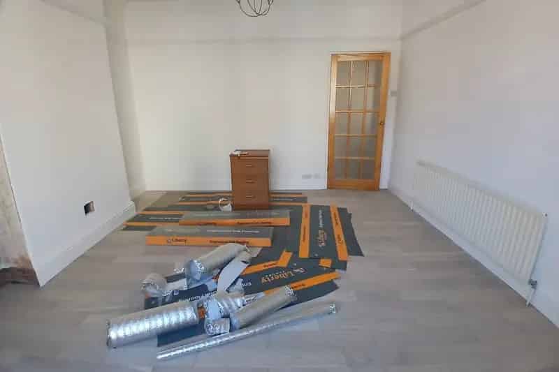 5 Bed Semi Detached House Near Sea