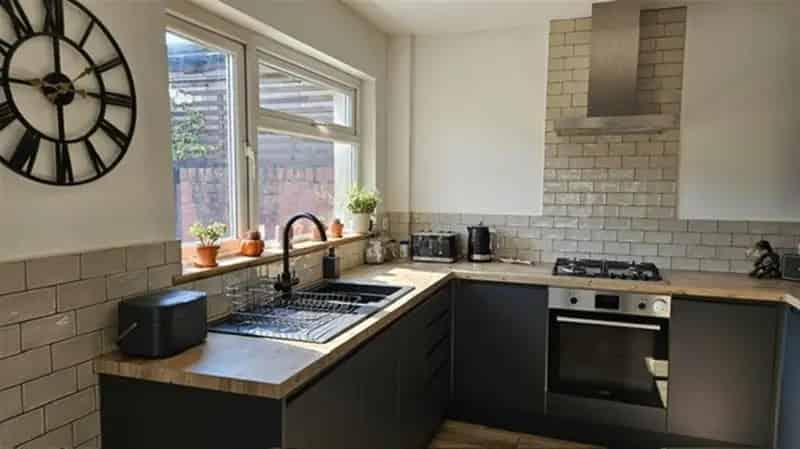 3 Bedroom Semi-Detached House Large Plot Off Road Parking