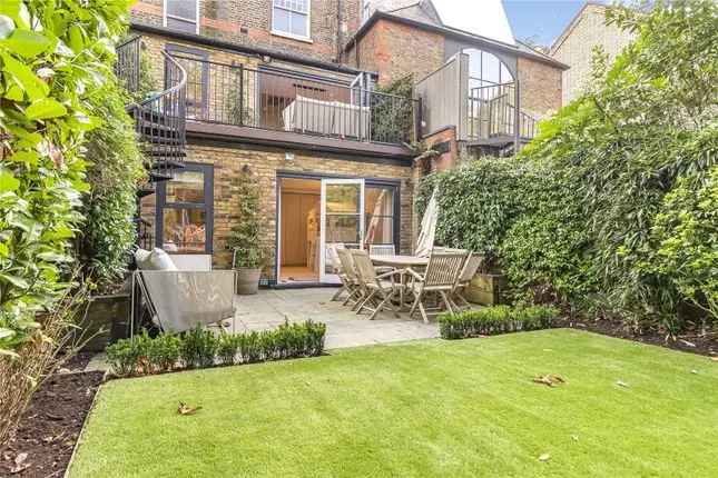 Flat for sale in Fellows Road, London NW3