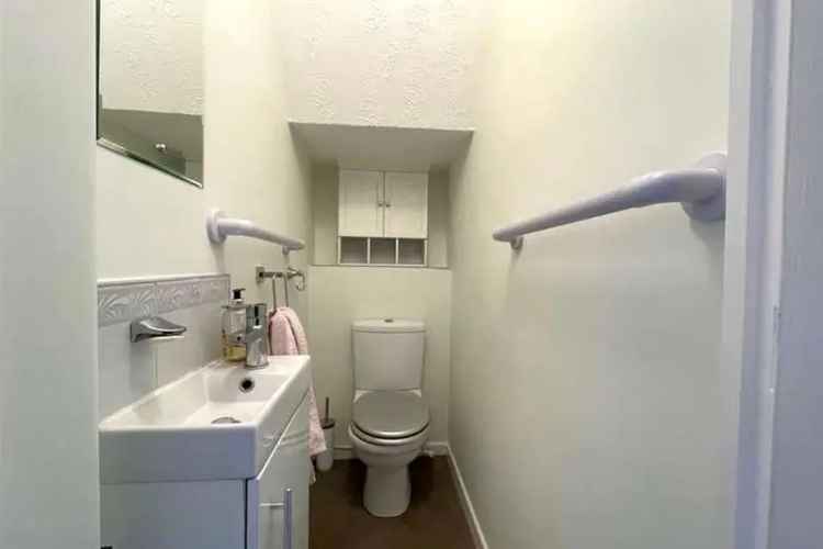 3 Bedroom Detached House for Sale No Onward Chain