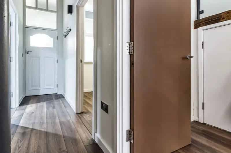 2 Bedroom Flat for Sale Manchester M1 - Newly Renovated Apartment