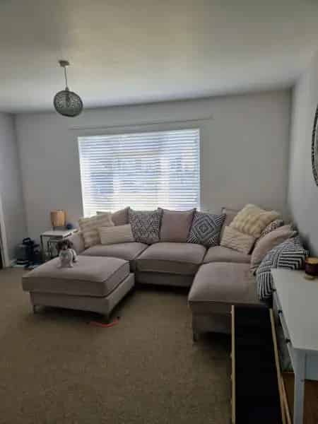 Large 3 Bed House Huge Garden Ample Parking