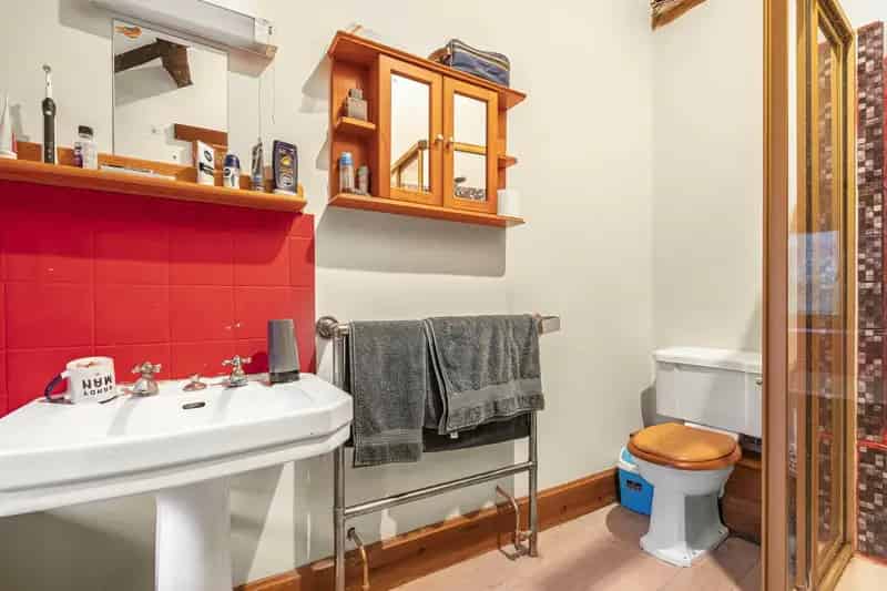 7 Bedroom Barn Conversion - Complete Refurbishment Needed