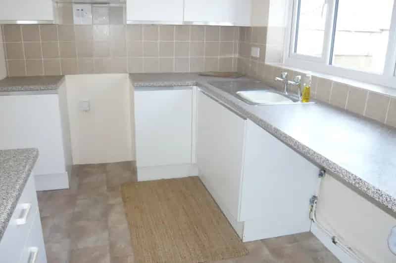3 Bedroom First Floor Apartment Zero Deposit Guarantee Available