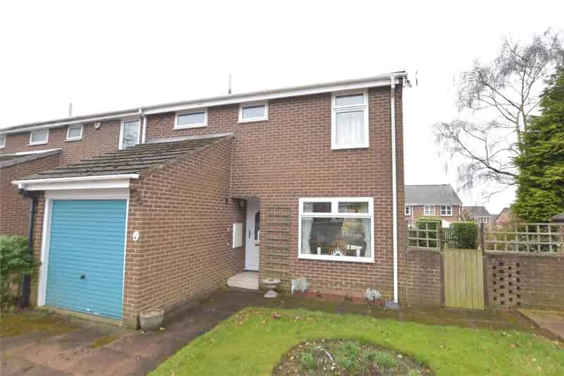 3 Bed Semi Detached House Near Temple Newsam