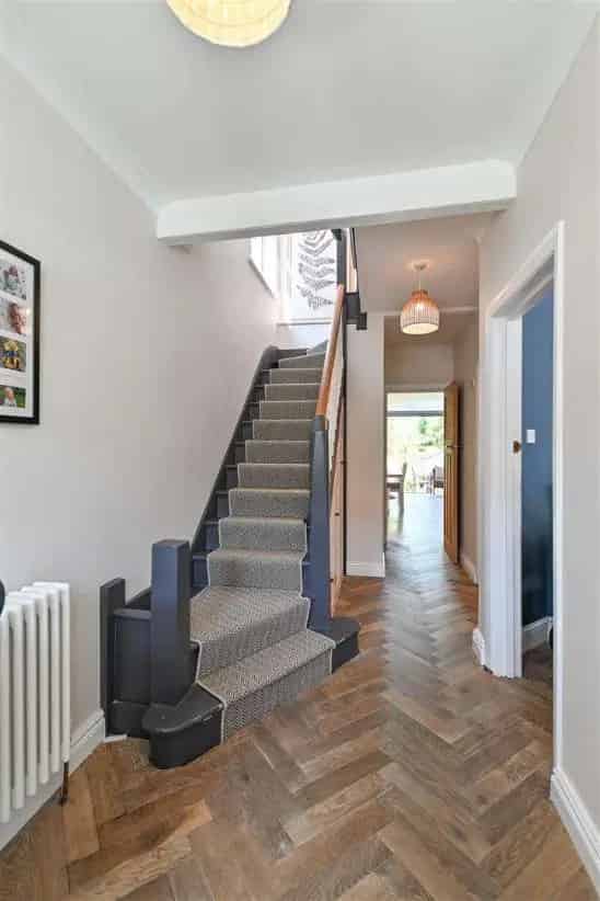 4 Bed House for Sale Raynes Park