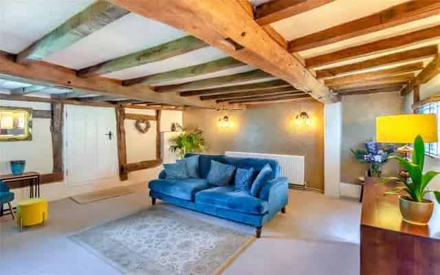 Grade II Listed Thatched Cottage Derbyshire