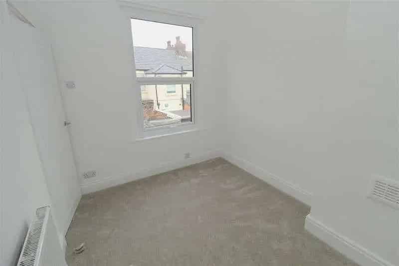 4 Bed Semi-Detached House For Sale