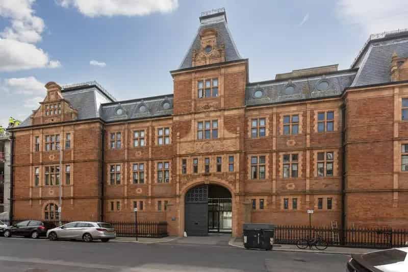 3 Bedroom Flat for Sale in Brighton Hove