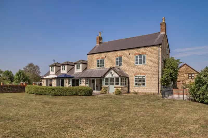 Detached House for sale with 4 bedrooms, Berkeley