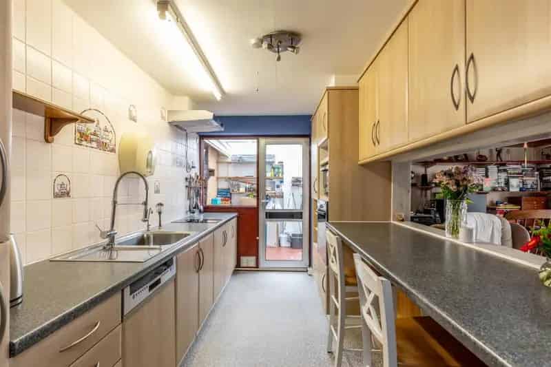 4 Bedroom Link Detached House For Sale