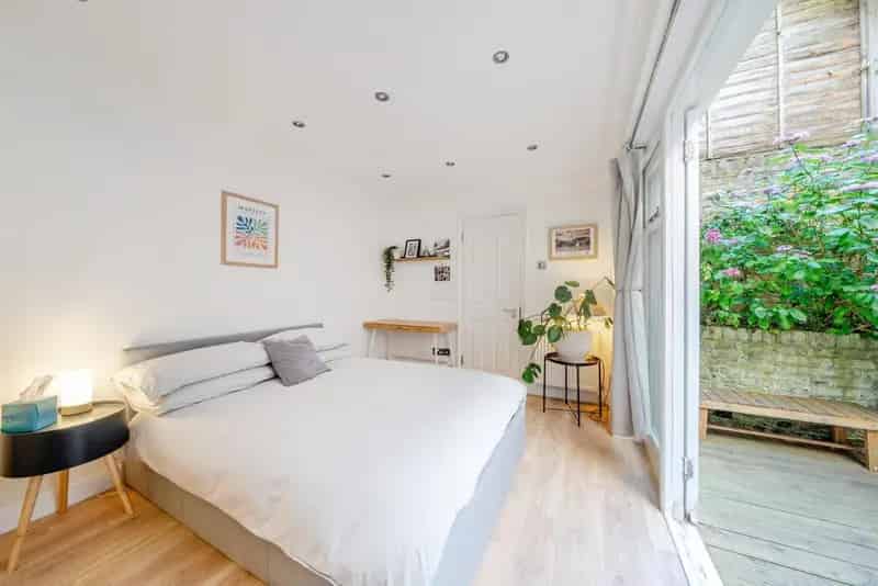 Spacious 2-Bedroom Apartment with Private Patio Garden