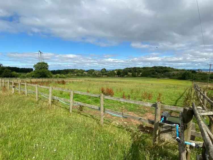 Equestrian Facility 9 Stables Menage 11.85 Acres Auction