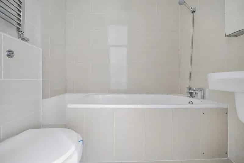 Two Bedroom Apartment near Forest Hill Station