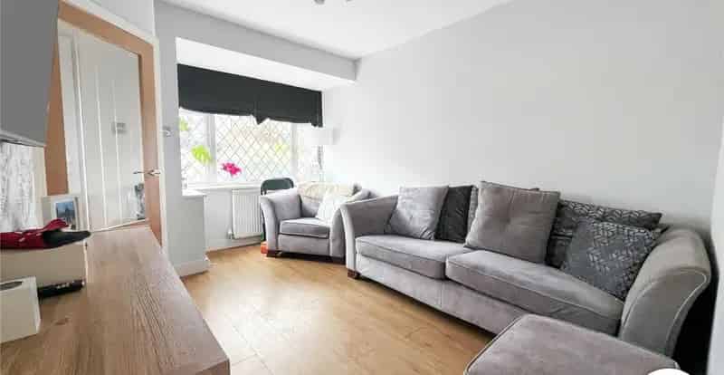 2 Bedroom House for Sale Near Motorway