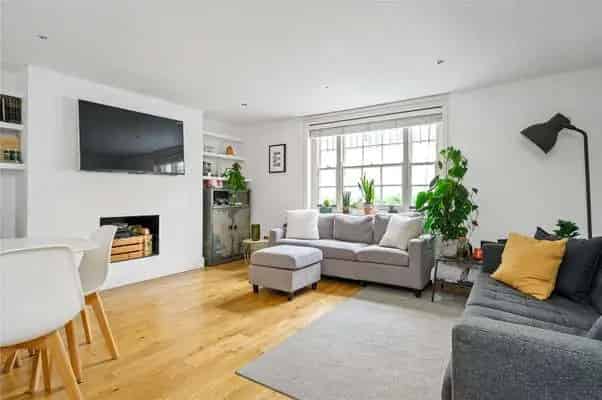 Stunning 1-Bedroom Apartment with Private Garden in Barnsbury