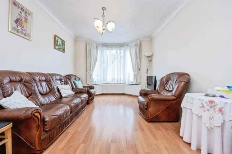 3 Bedroom Semi-Detached House for Sale South Bedford