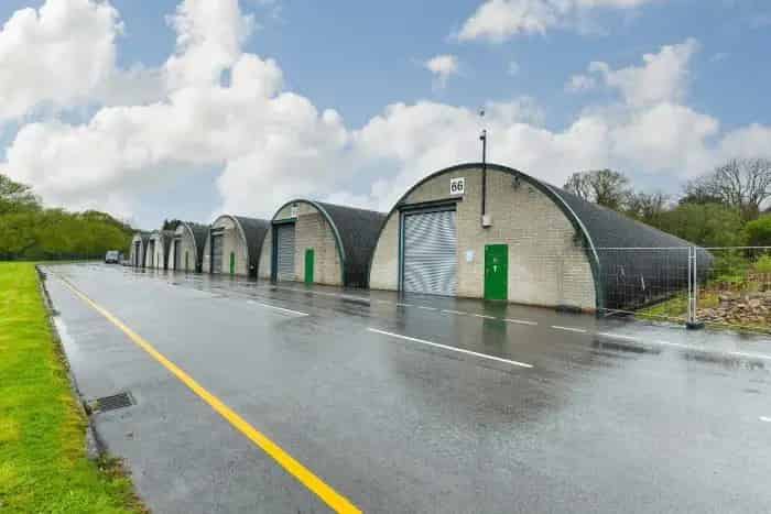 Warehouse Units near J25 and J26 M1 Motorway
