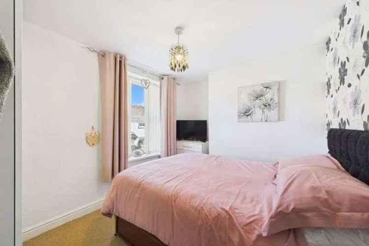 2 bed house for sale