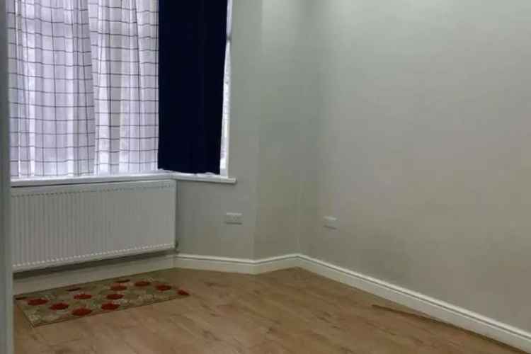 5 Bedroom Terraced House for Sale in Ilford