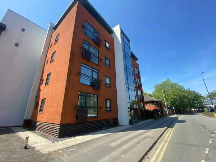 Apartment For Sale in Salford, England