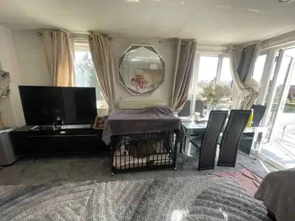 Newly Built Flat Near Goring Station Pet Friendly