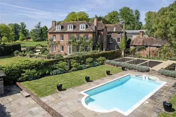 Grade II Listed House with Pool, Tennis Court & Lodge