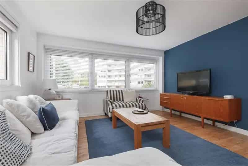 2 Bed Flat Orchard Brae Edinburgh Modern Ground Floor Apartment