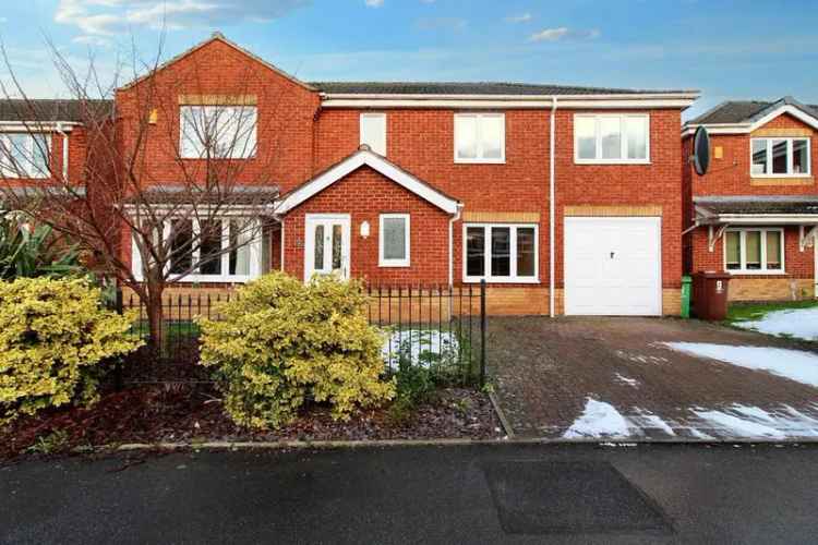 5 bedroom detached house to rent