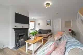 Modern End Terrace House - Three Bedrooms - Ideal First Time Buyer Home